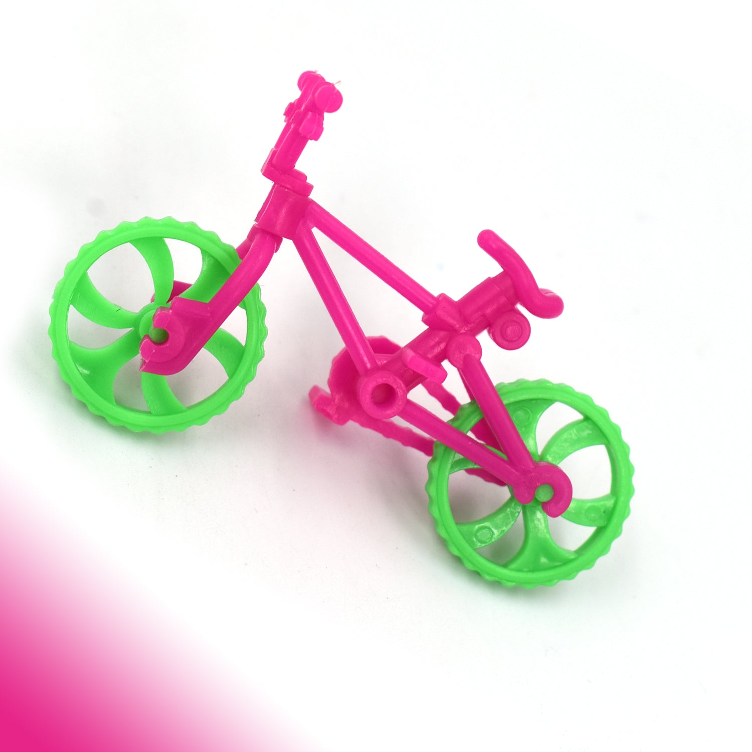 Set of 30 small toy bicycles for children’s play Set of 30 small toy bicycles for children’s play
